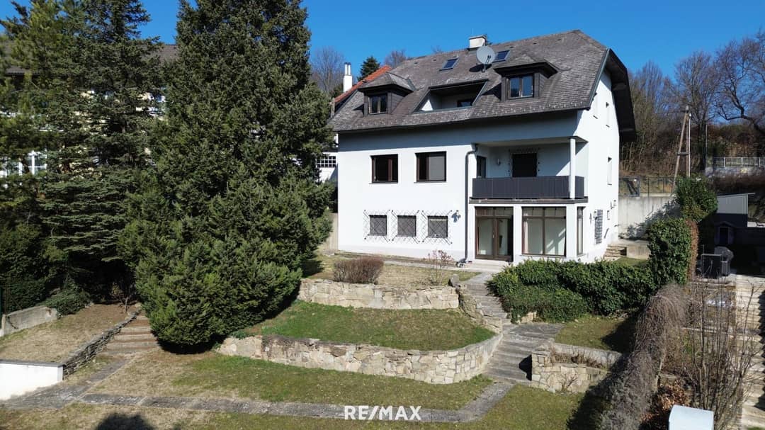 Einfamilienhaus mit Einliegerwohnung auf dem Ölberg