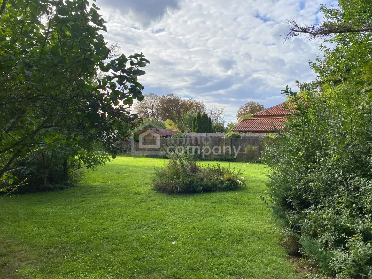 Building plot in an absolute quiet location The Sensation
