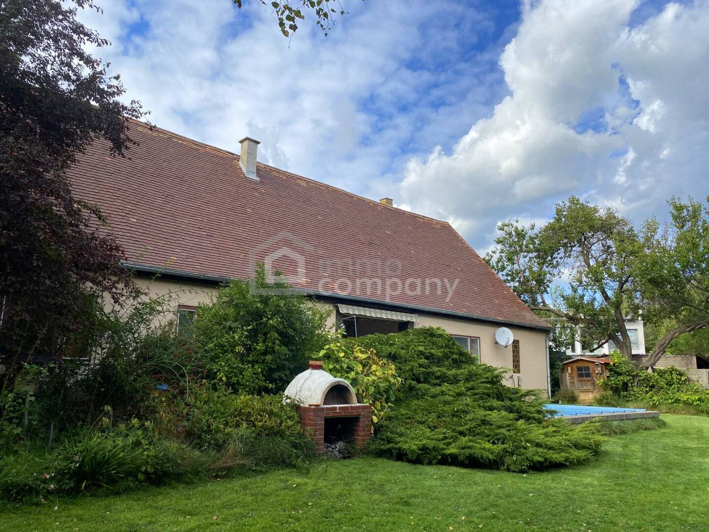Einfamilienhaus in ruhiger Lage mit Garten - freistehend in Schwadorf