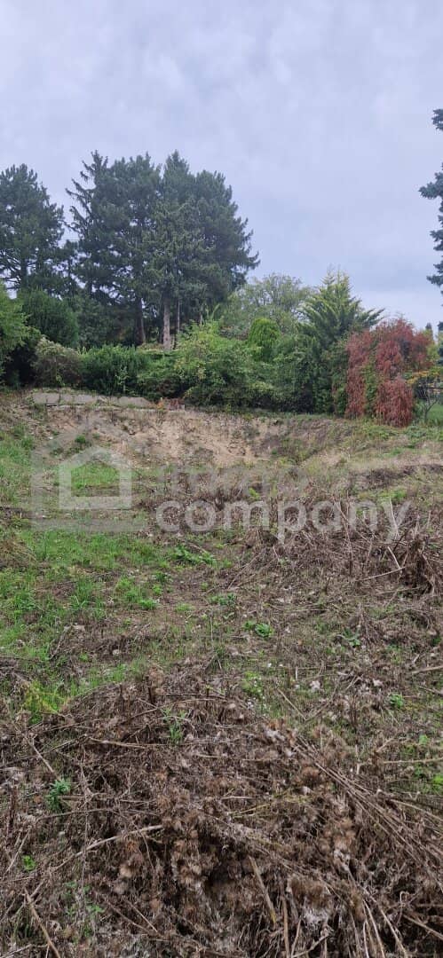Villa plot with building permit in an exclusive location at the Nussberg