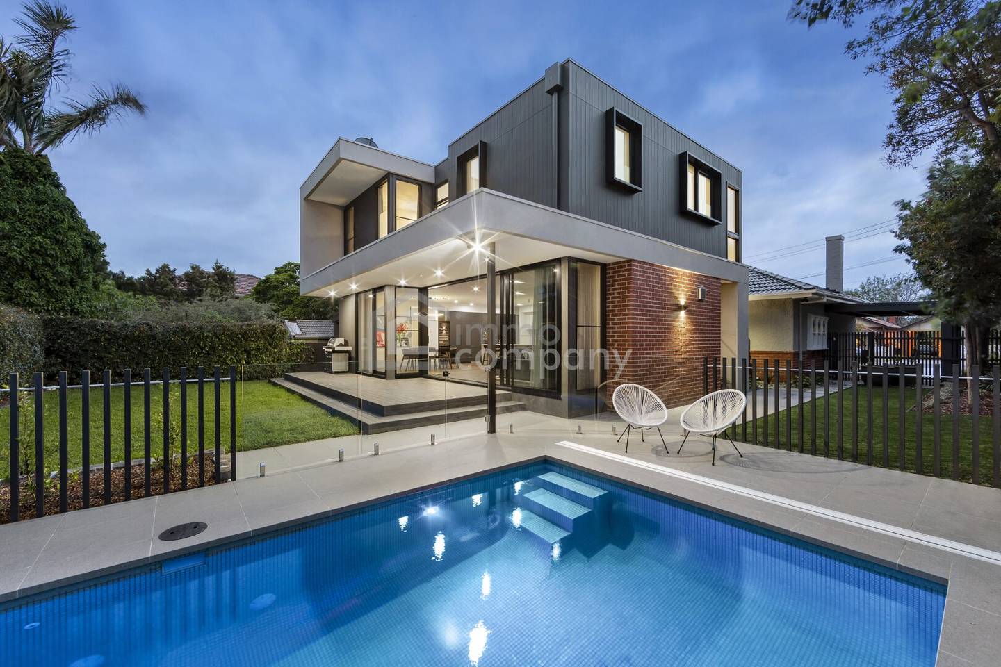 Villa plot with building permit in an exclusive location at the Nussberg