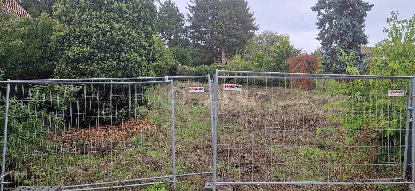 Villa plot with building permit in an exclusive location at the Nussberg