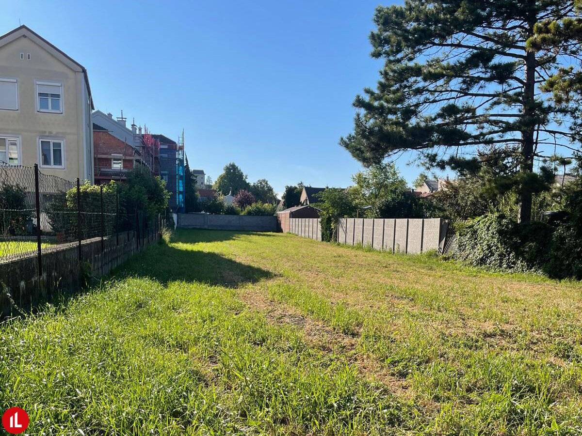 Großes Baugrundstück in ruhiger Lage – 20 Min von Wien entfernt