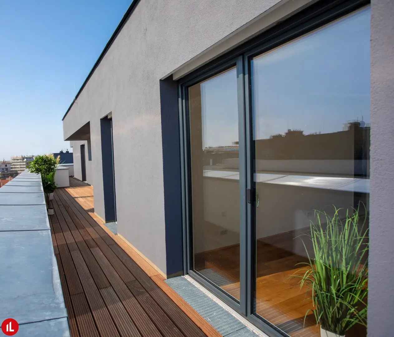 Top floor apartment with large southwest terrace and new build standard