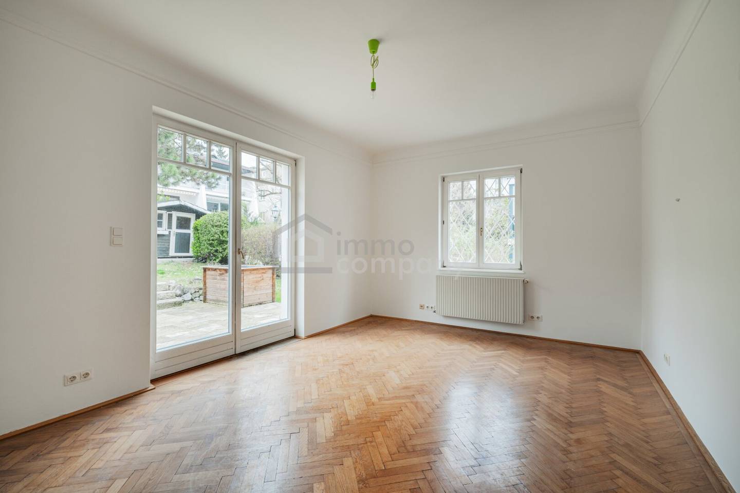 Potential - Charming old building family villa with 9 rooms on 3 levels in Grinzinger Best Location