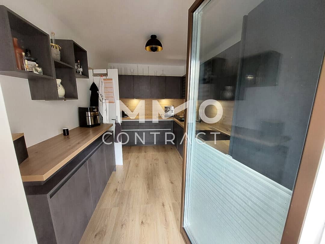 Apartment with DAN built in kitchen and balcony