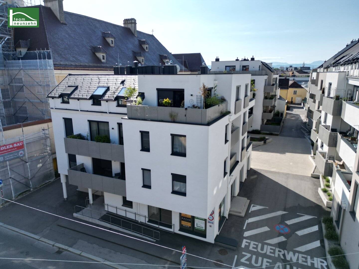 Your new OFFICE in the Karmeliterhof between Rathausplatz and Julius-Raab-Promenade