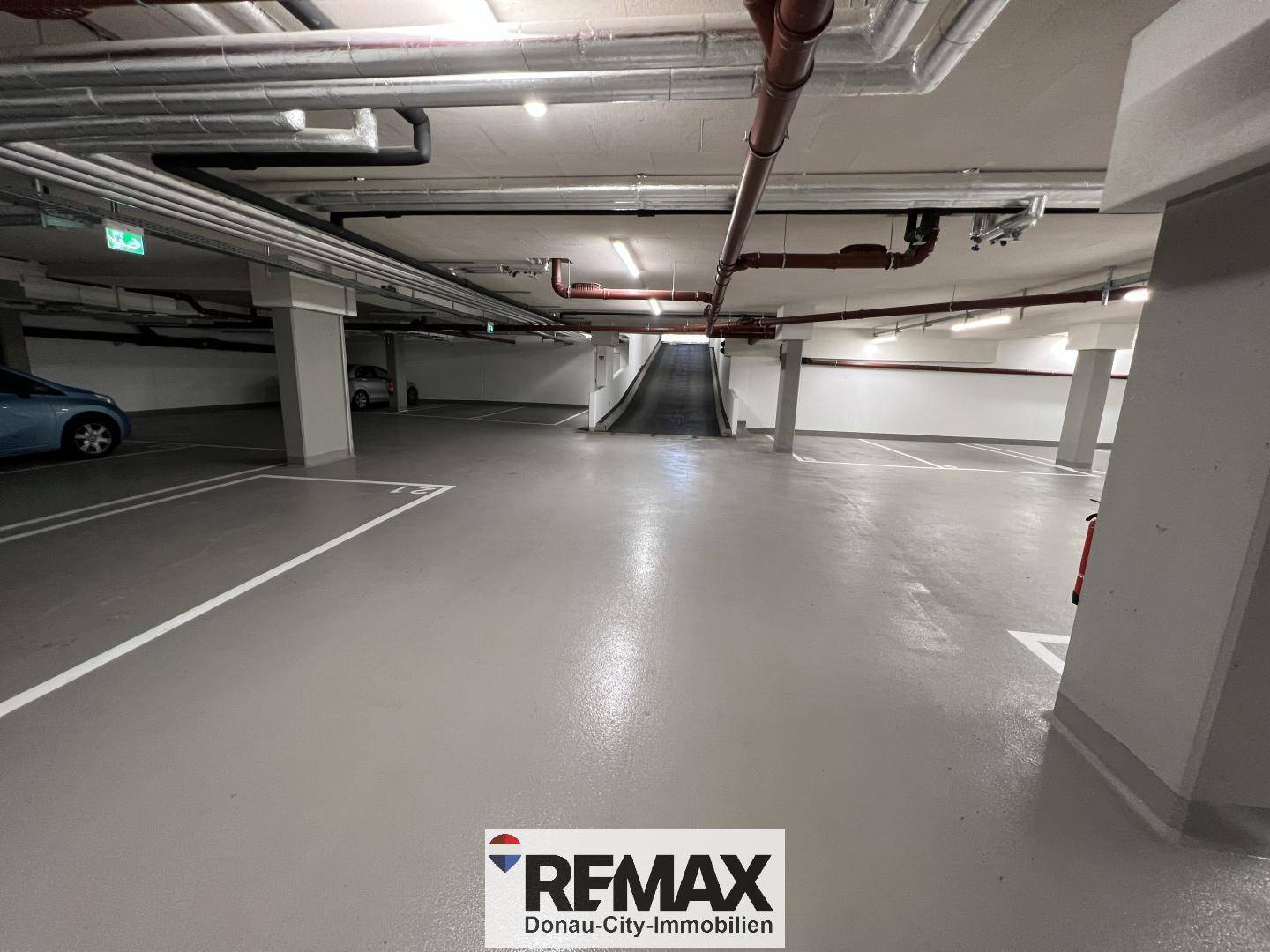 Tiefgaragenstellplatz in Wien-Liesing, nahe Lokalbahn, 12,5 m²