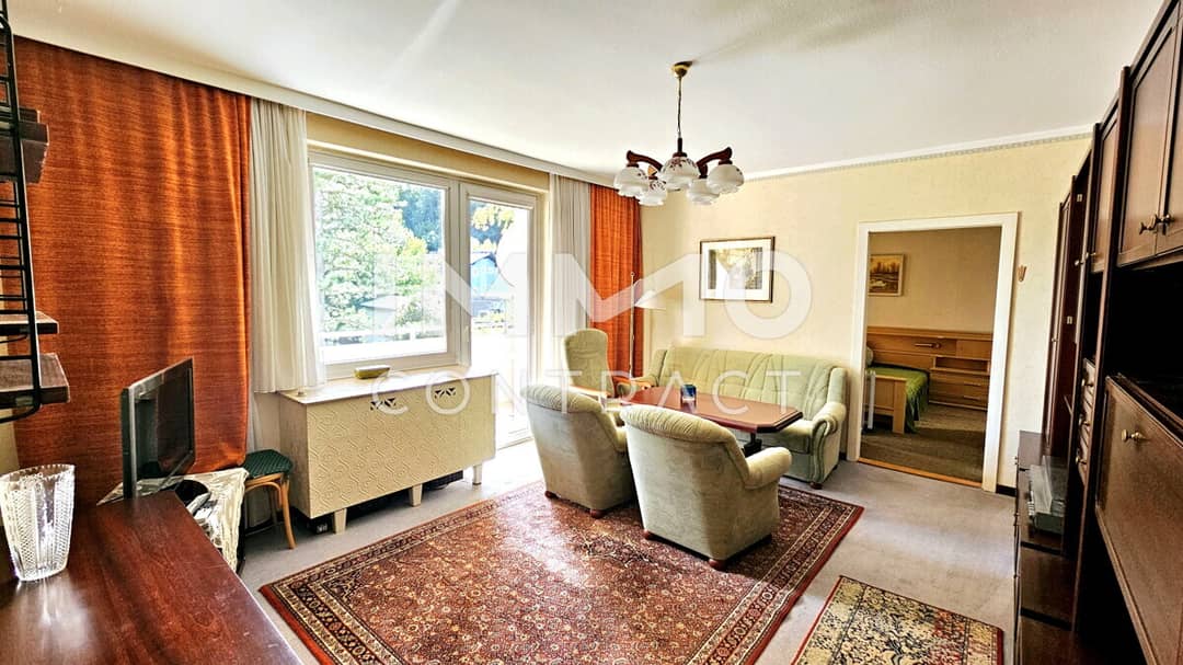 Helle Wohnung mit Südloggia in ruhiger Lage