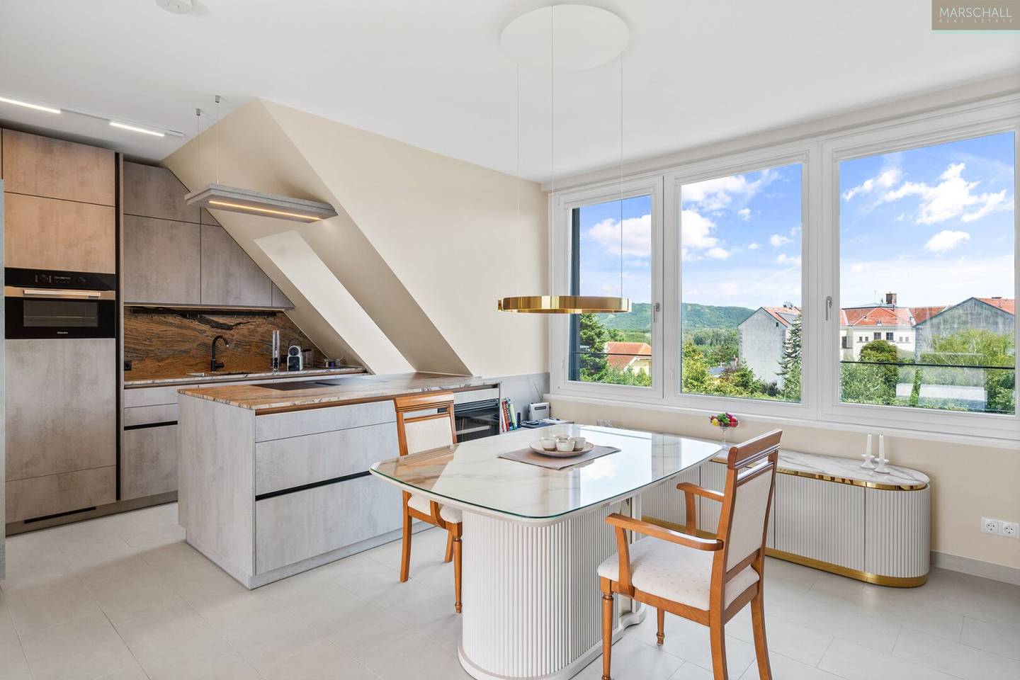 Wohnung mit Terrasse und Aussicht nahe Stadtplatz