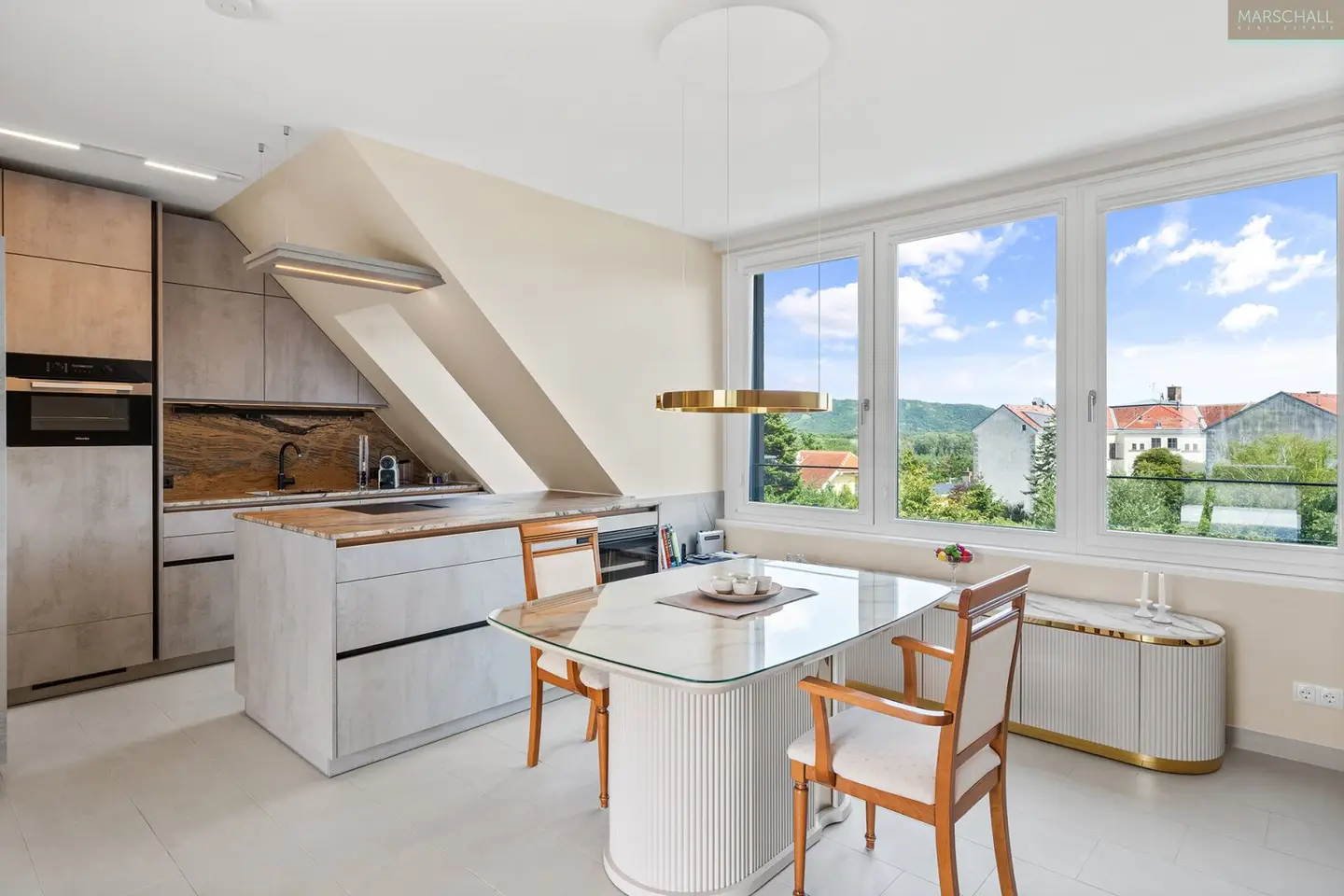 Wohnung mit Terrasse und Aussicht nahe Stadtplatz