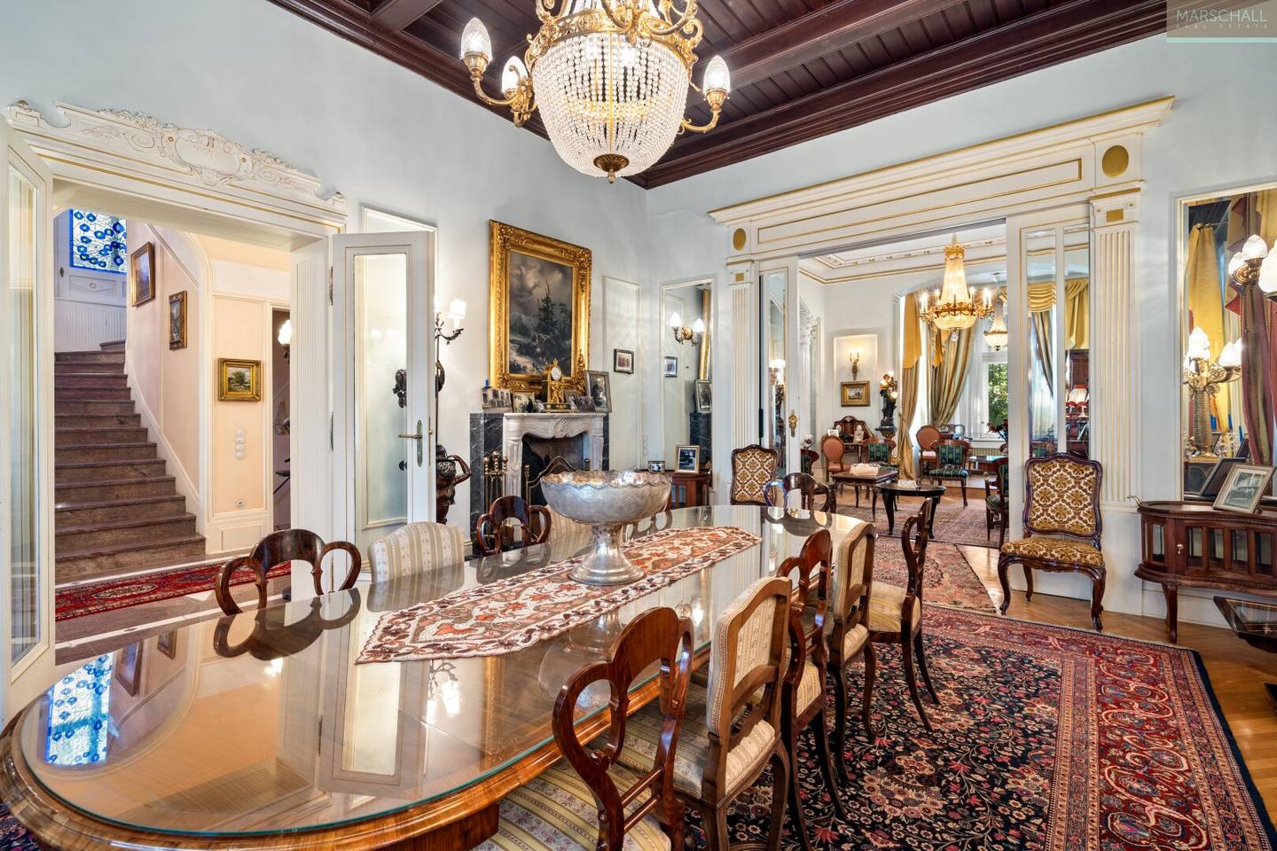 Herrschaftliche Villa in Döbling mit Indoorpool und Lift, Toplage