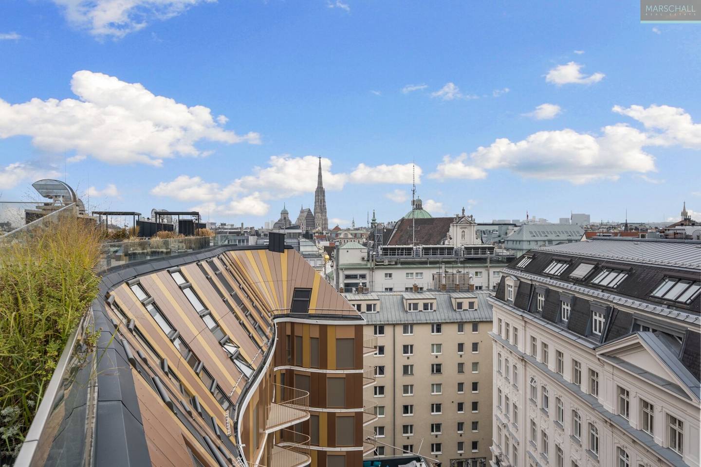 Penthouse central Vienna roof terrace city view