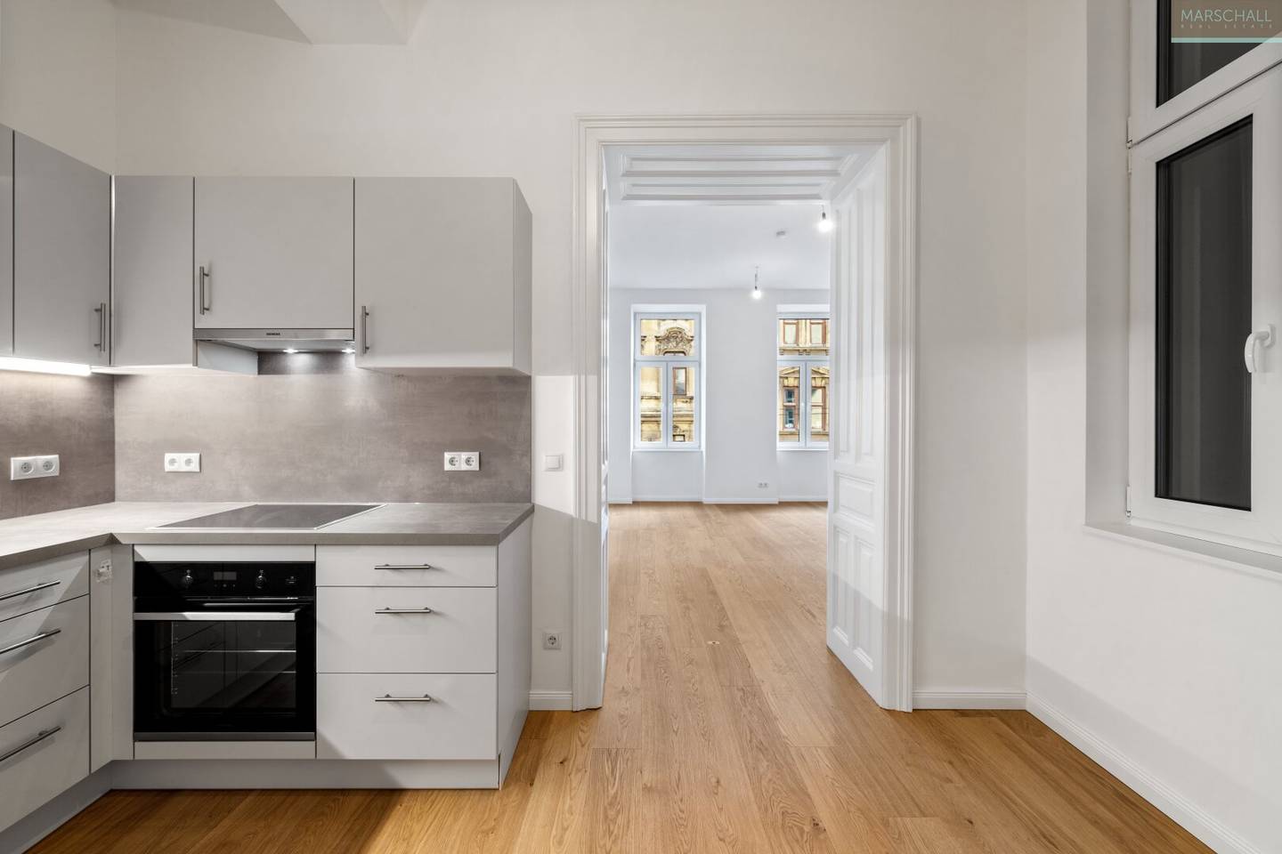 Renovated old building apartment near Volksoper