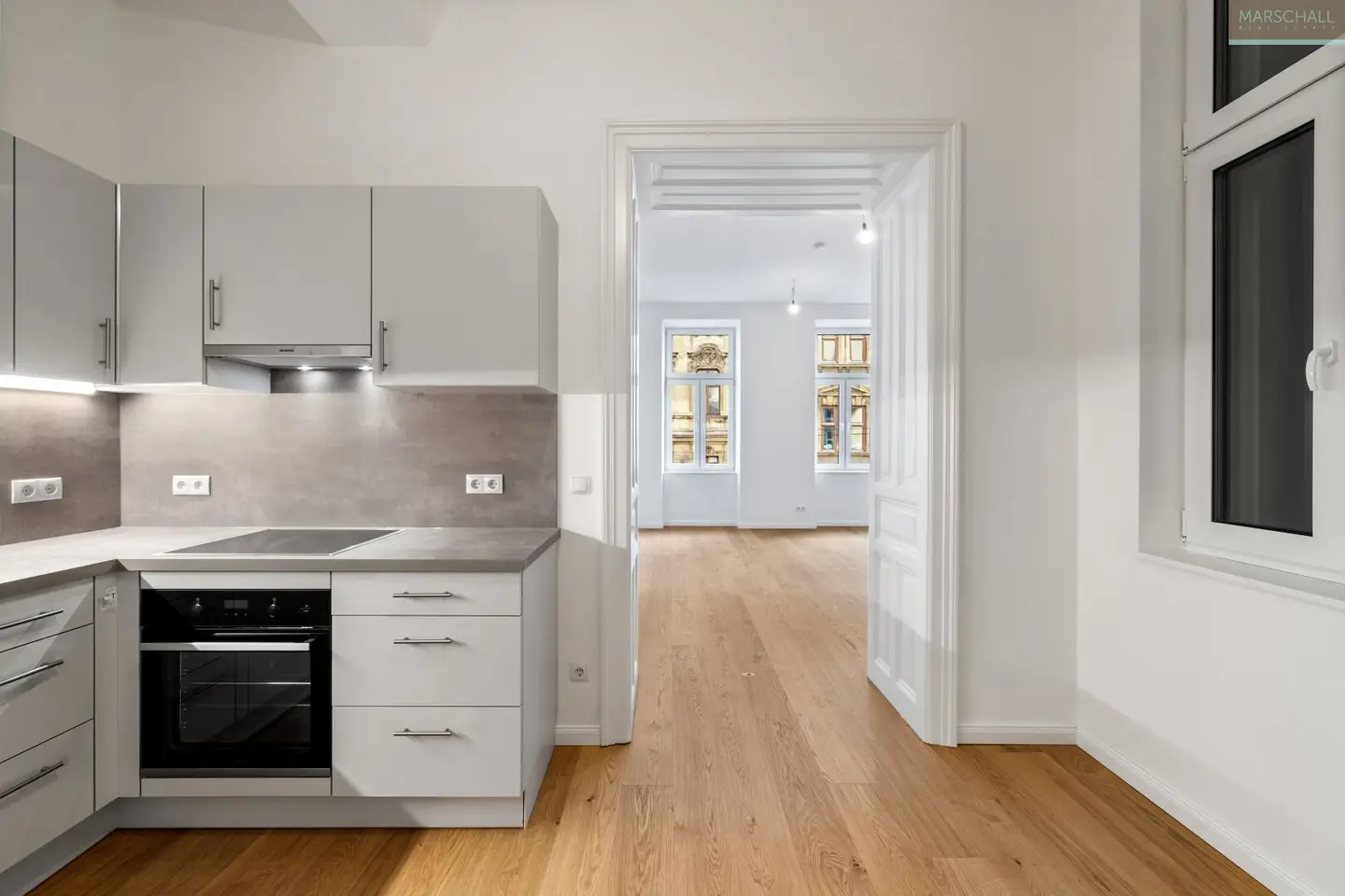 Renovated old building apartment near Volksoper