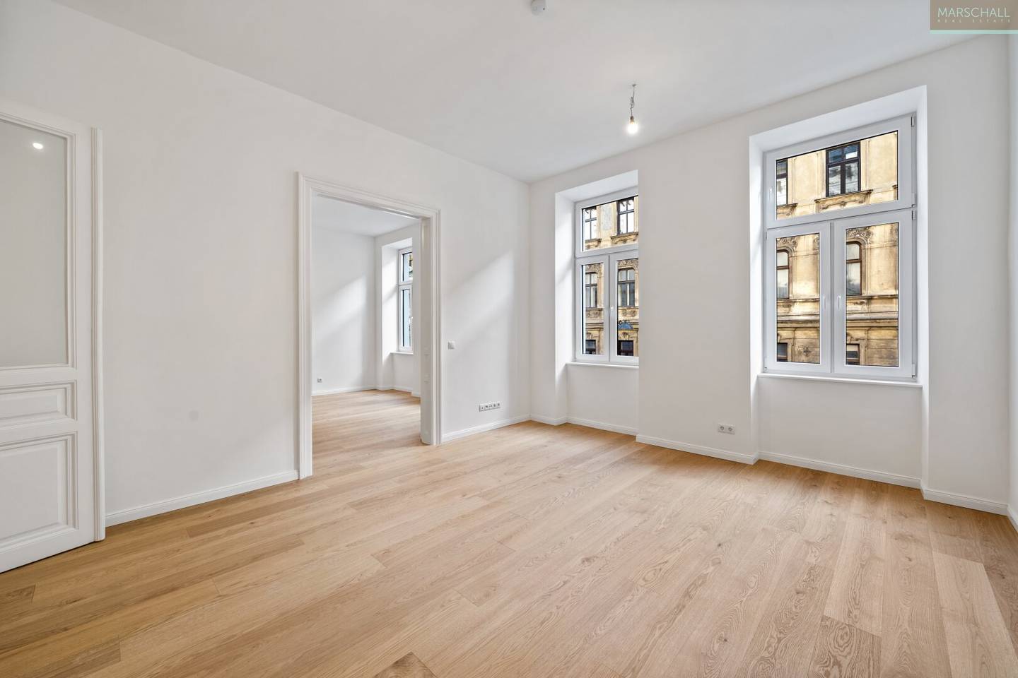 Renovated old building apartment near Volksoper