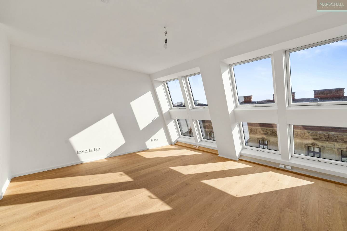 Dachgeschosswohnung with lift access and roof terrace