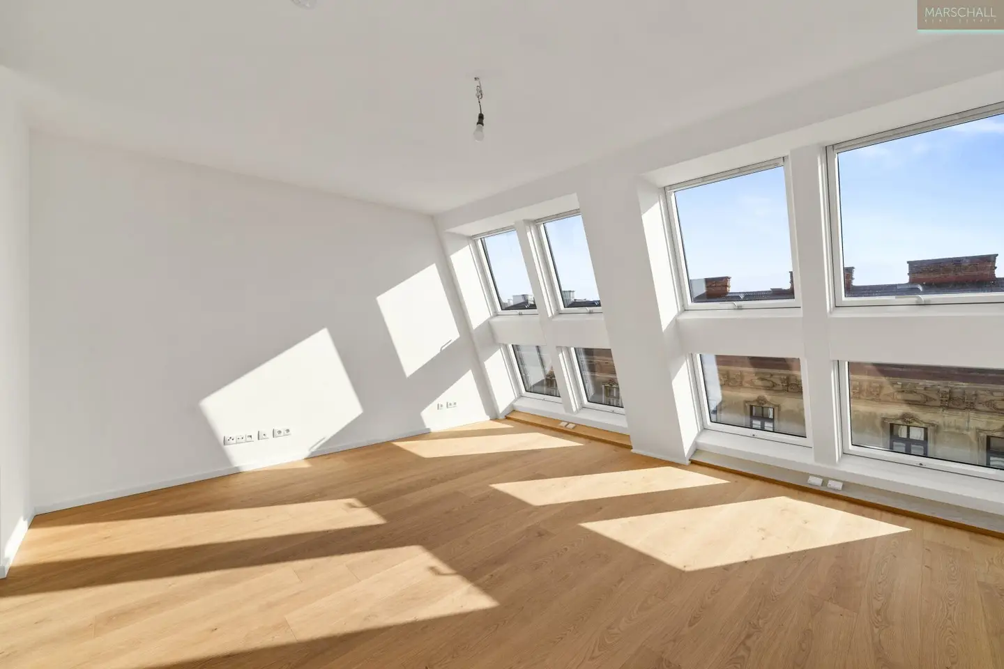 Dachgeschosswohnung with lift access and roof terrace