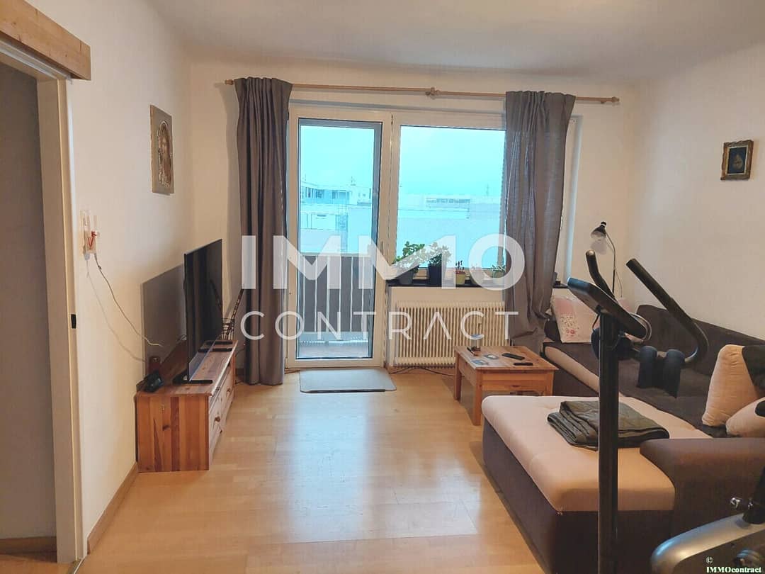 Apartment in central location with loggia and lift