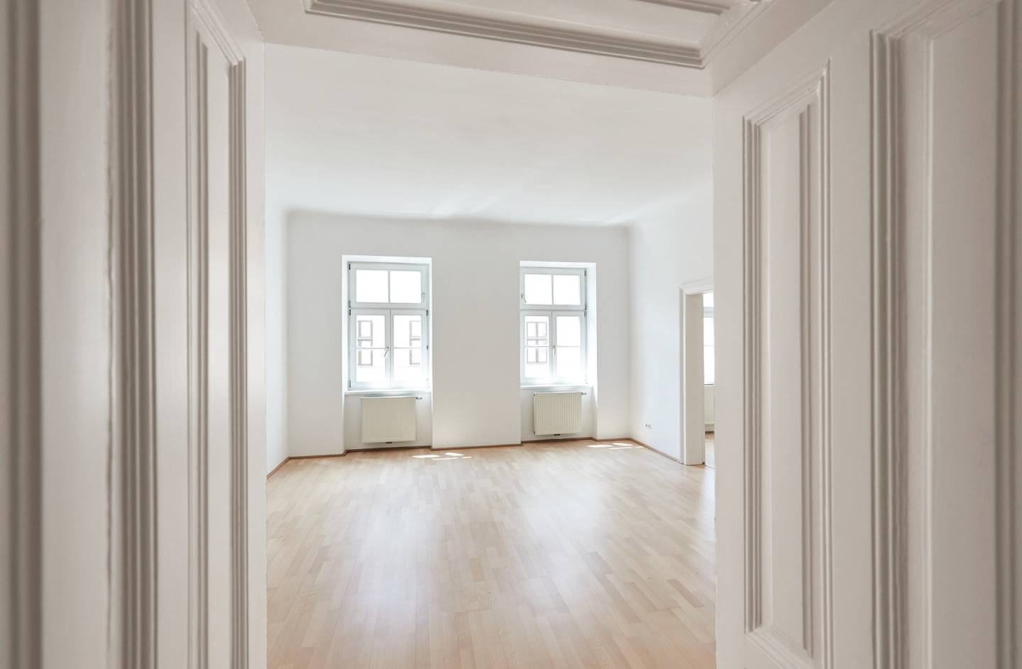 Apartment in an old building with inner courtyard near Neubaugasse