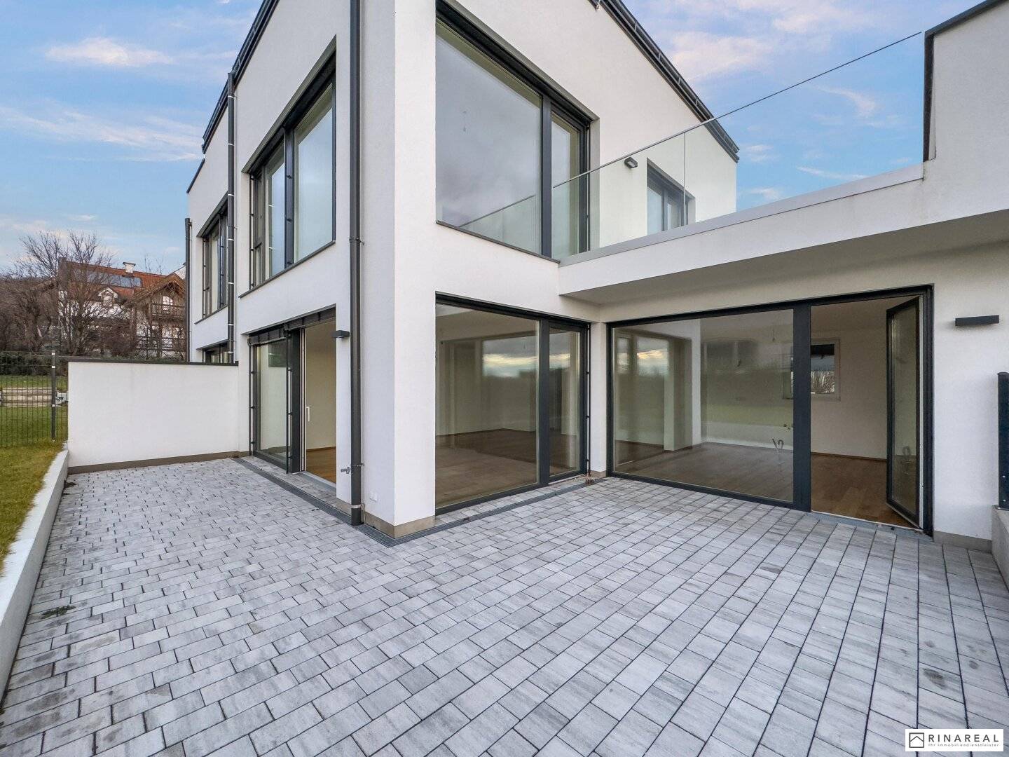 FÜR ANLEGER | VERMIETETE, wunderschöne, moderne & lichtdurchflutete Doppelhaushälfte | 5 Zimmer - ca. 143 m² | AHORNGASSE - St. Georgen, Eisenstadt