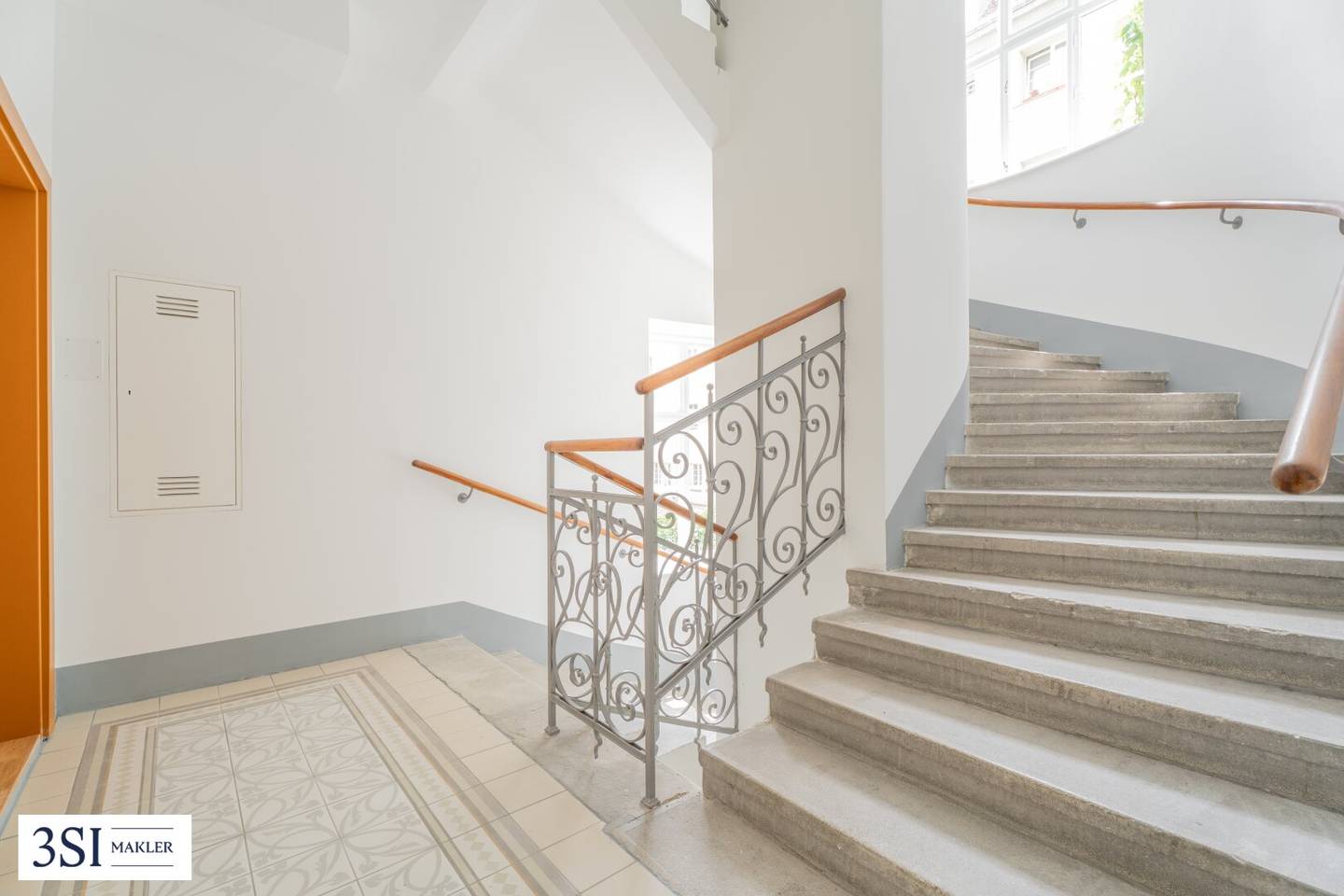 Wohnung Rohdachboden mit Ausbaustudie Terrassen