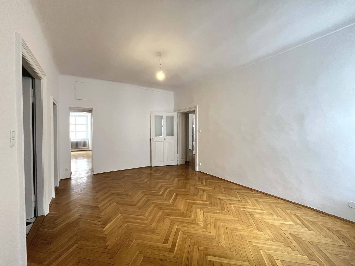 Wohnung nahe Stephansplatz und Schwedenplatz im Altbau