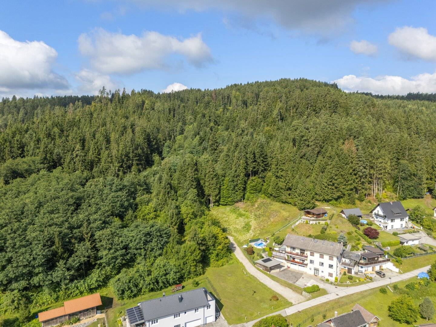 Dreamlike building plot in a quiet location near the lake 2,069 m² for your own home