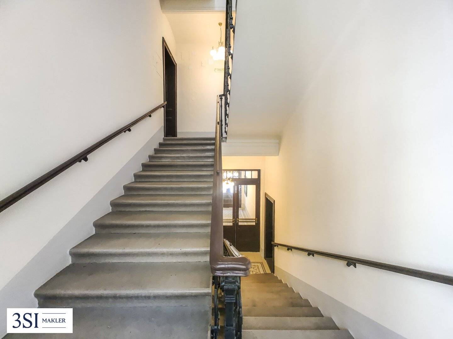 Attic apartment with development study near Alois Drasche Park
