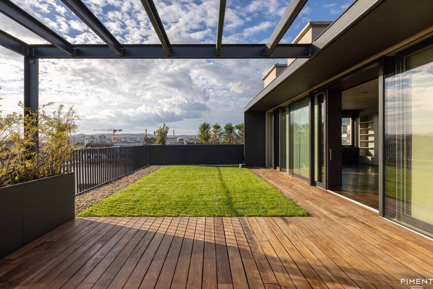 Penthouse with garden terrace and far view
