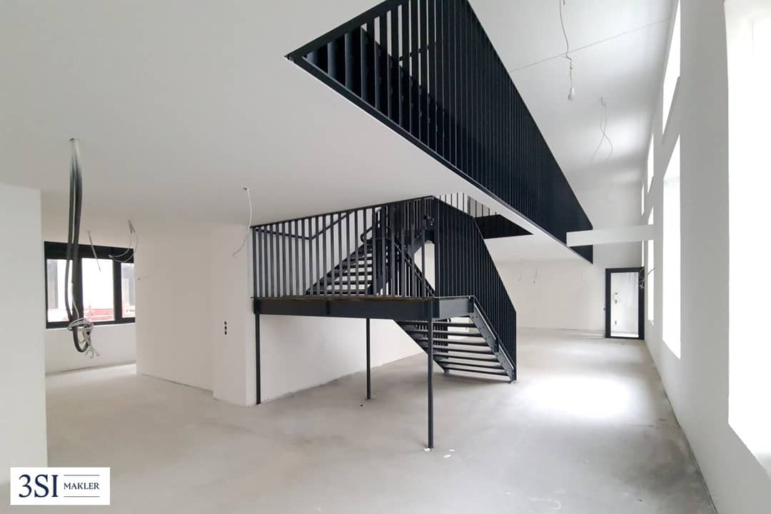 Außergewöhnliches BÜRO-LOFT in repräsentativem Stilaltbau am Wallensteinplatz