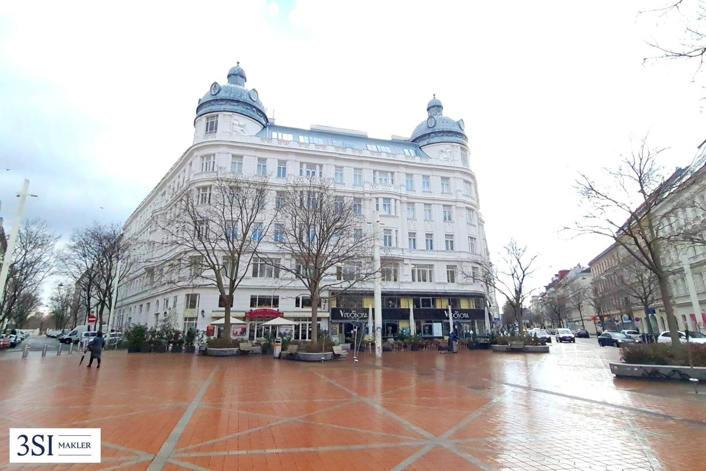 Extraordinary Office Loft in a Representative Period Style Building at Wallensteinplatz