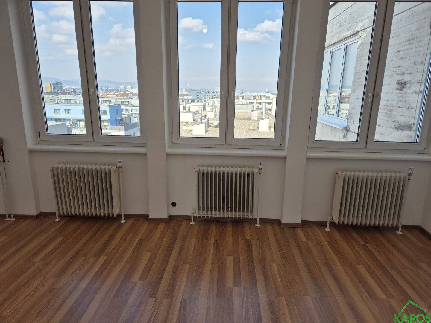 Wohnung mit Fernblick und offener Küche
