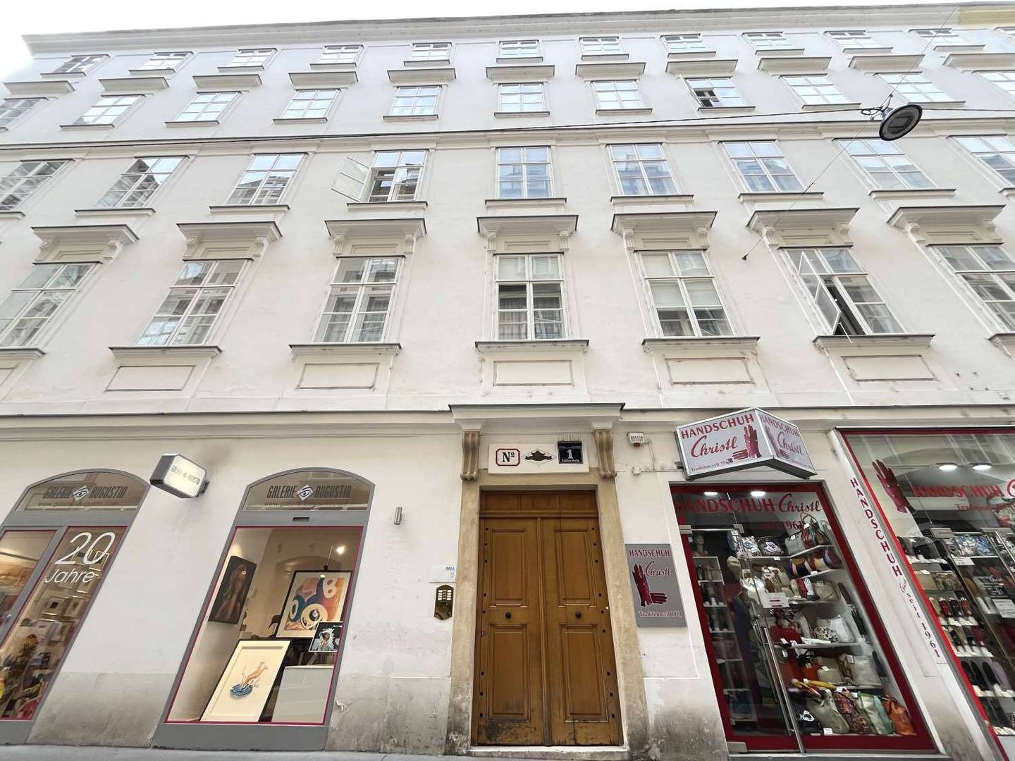 Geschäftslokal im 1. Bezirk nahe Stephansplatz, Altbau 113 m²