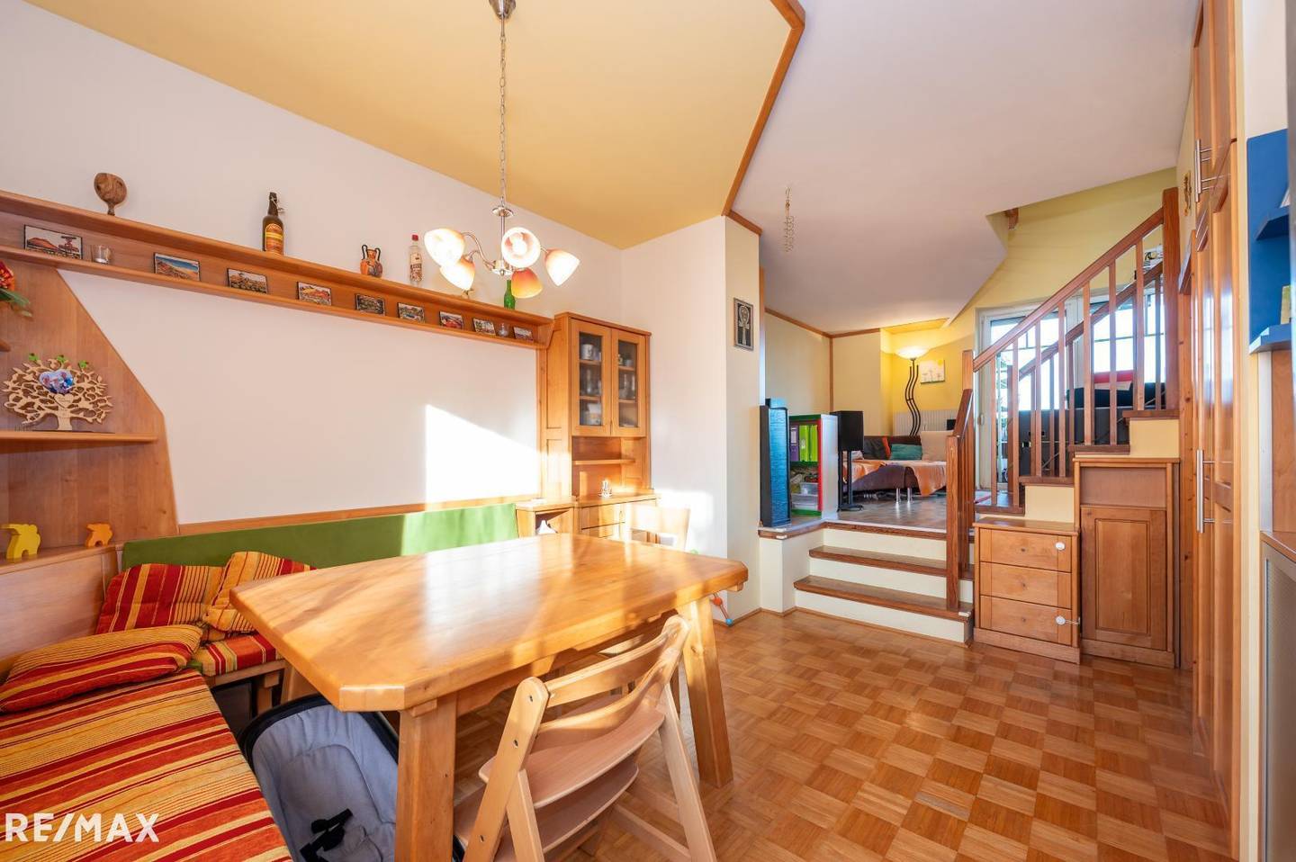 Maisonette apartment balcony and garage parking