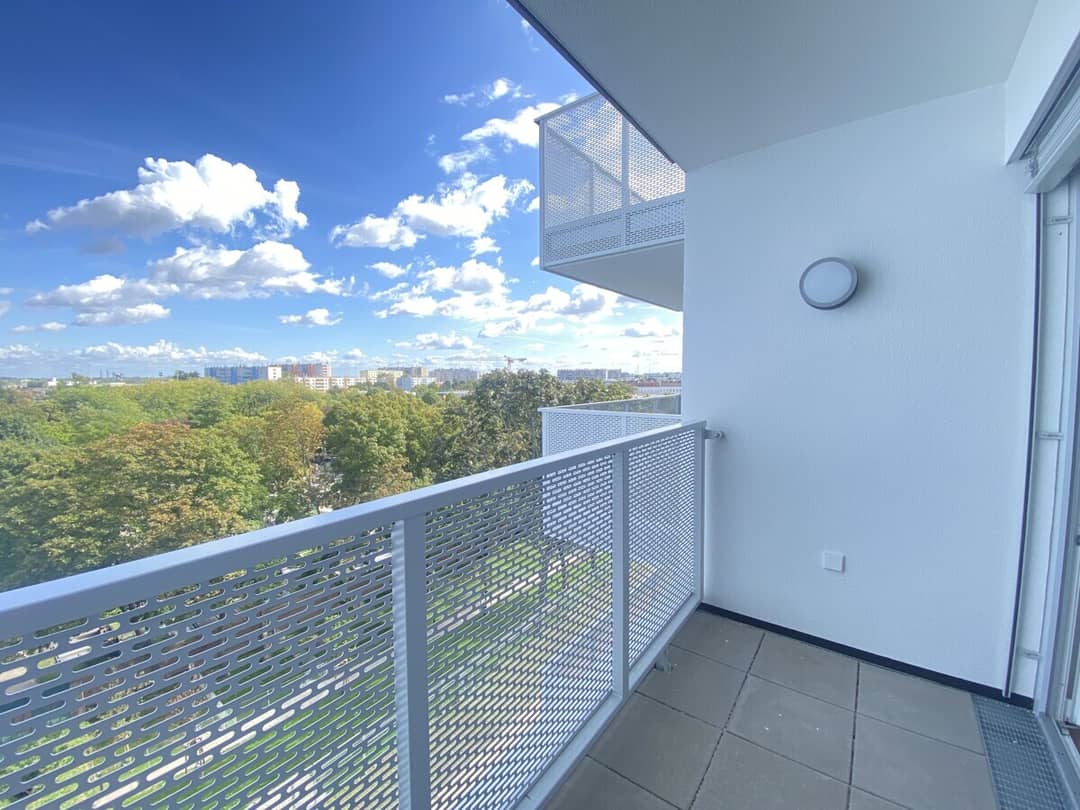 Newly built apartment with loggia near U3