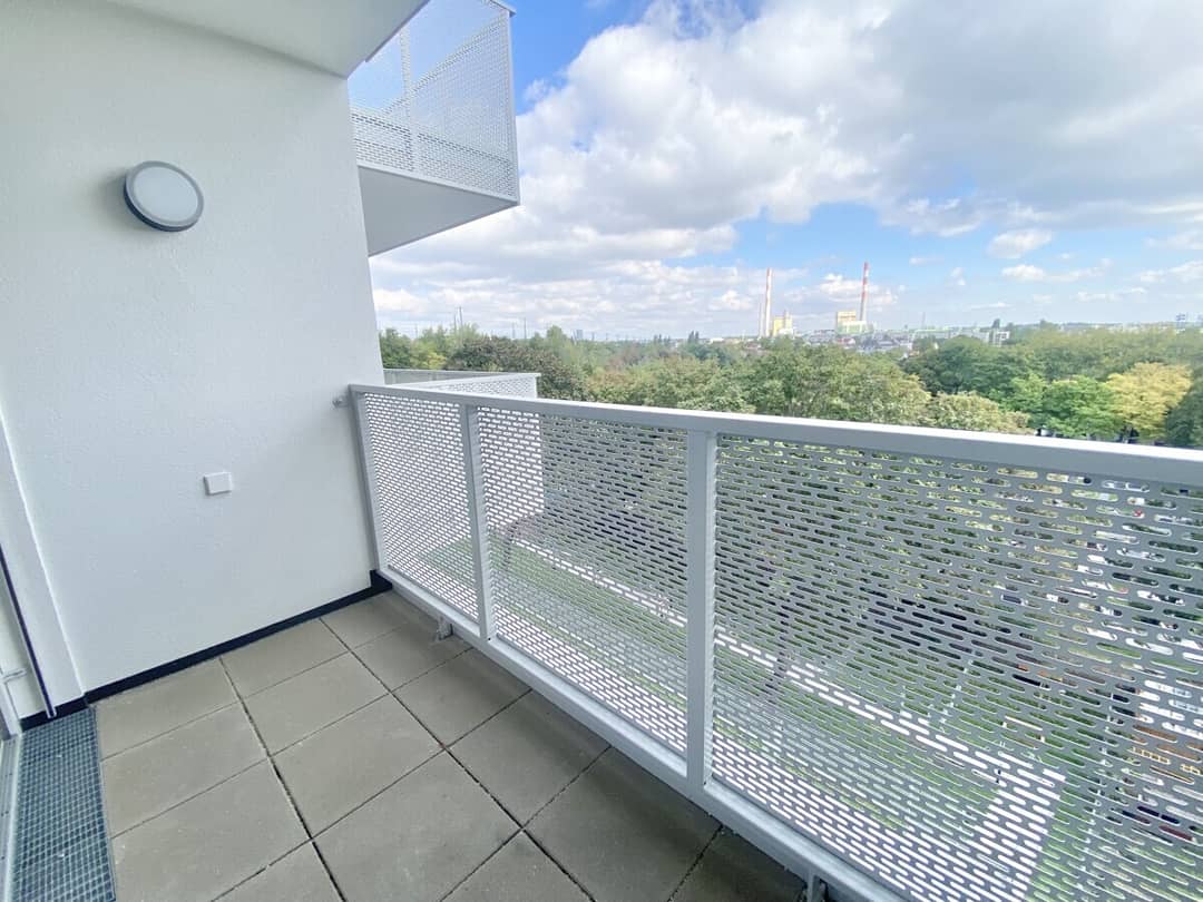 Newly built apartment with loggia near the U3