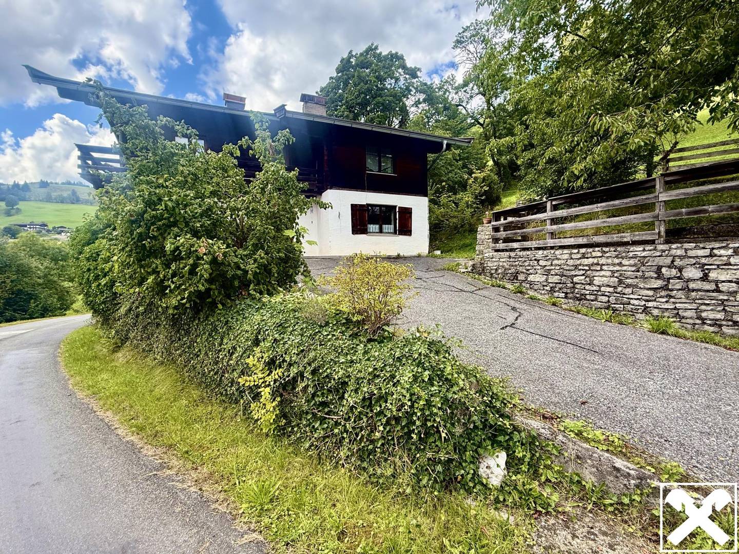 Sanierungsbedürftiges Einfamilienhaus in idyllischer Lage