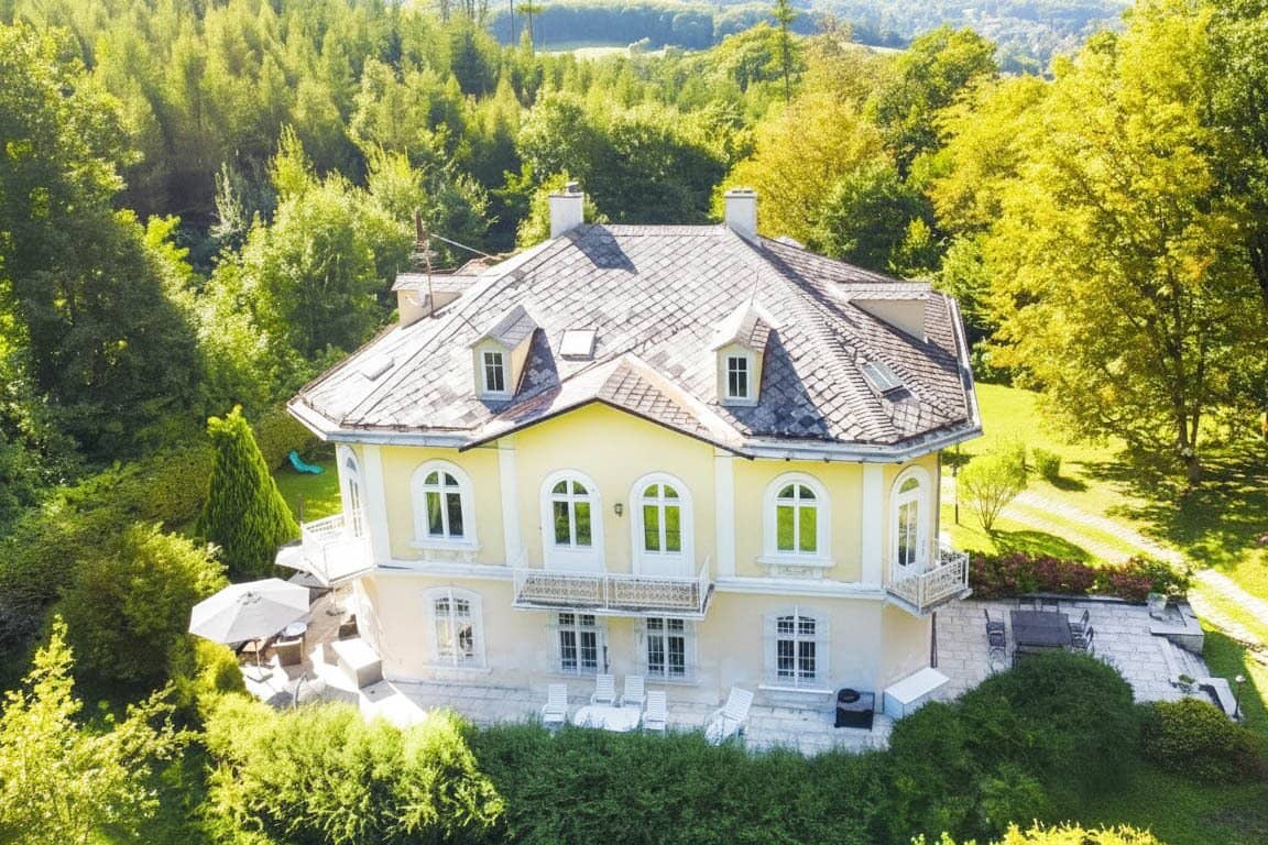 Schlossartige Villa auf über 6.600 m² teilbarem Bauland in einzigartiger Lage Pressbaums