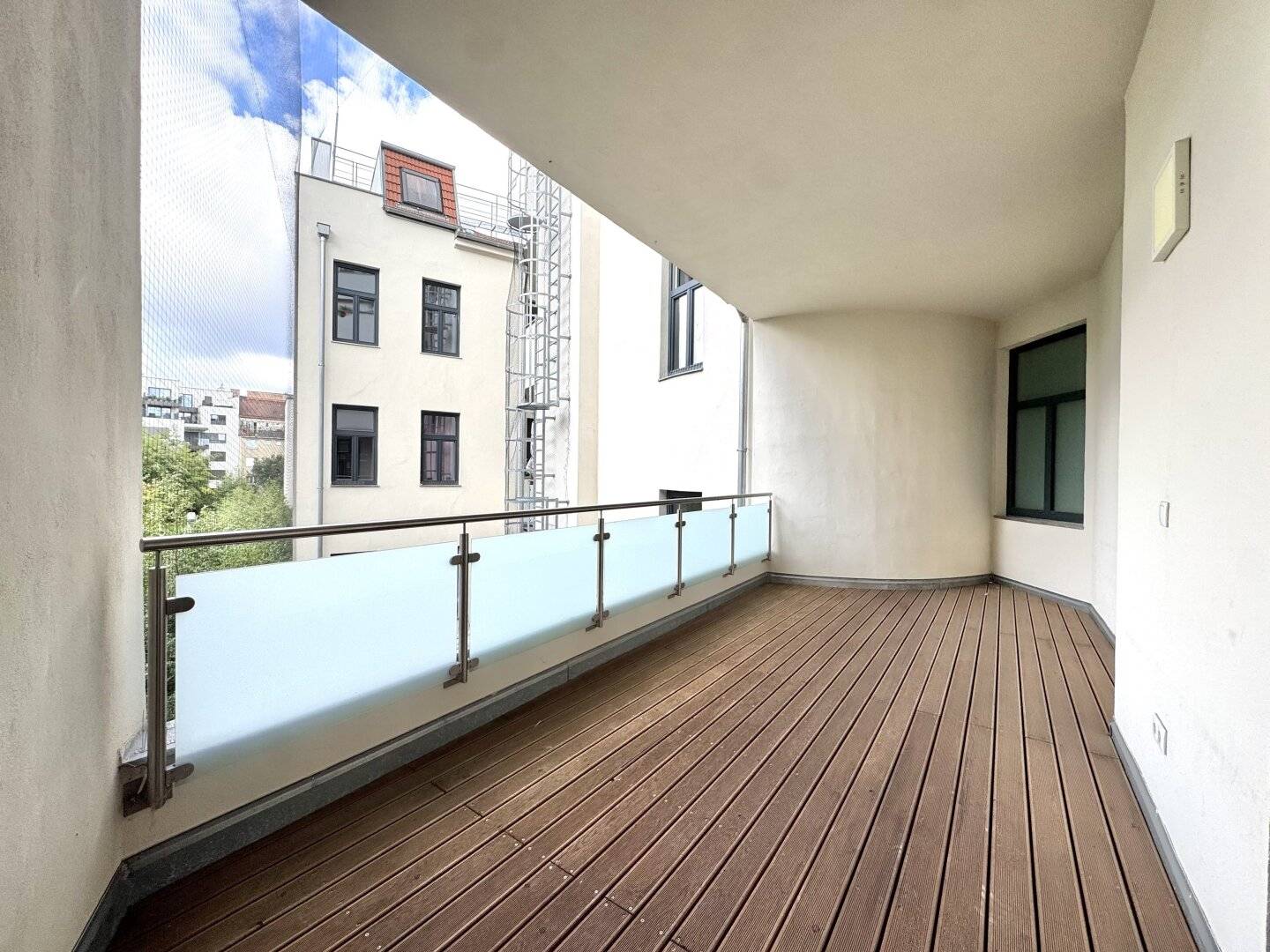 Sanierte Altbauwohnung mit Hofloggia - 3 Zimmer am Rennweg, Wien