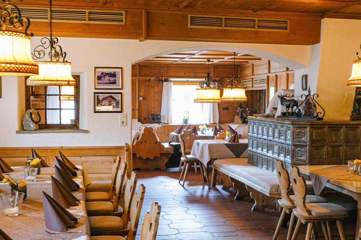 Traditionsgasthaus Breitenbach am Inn – zentral, Terrasse und Saal