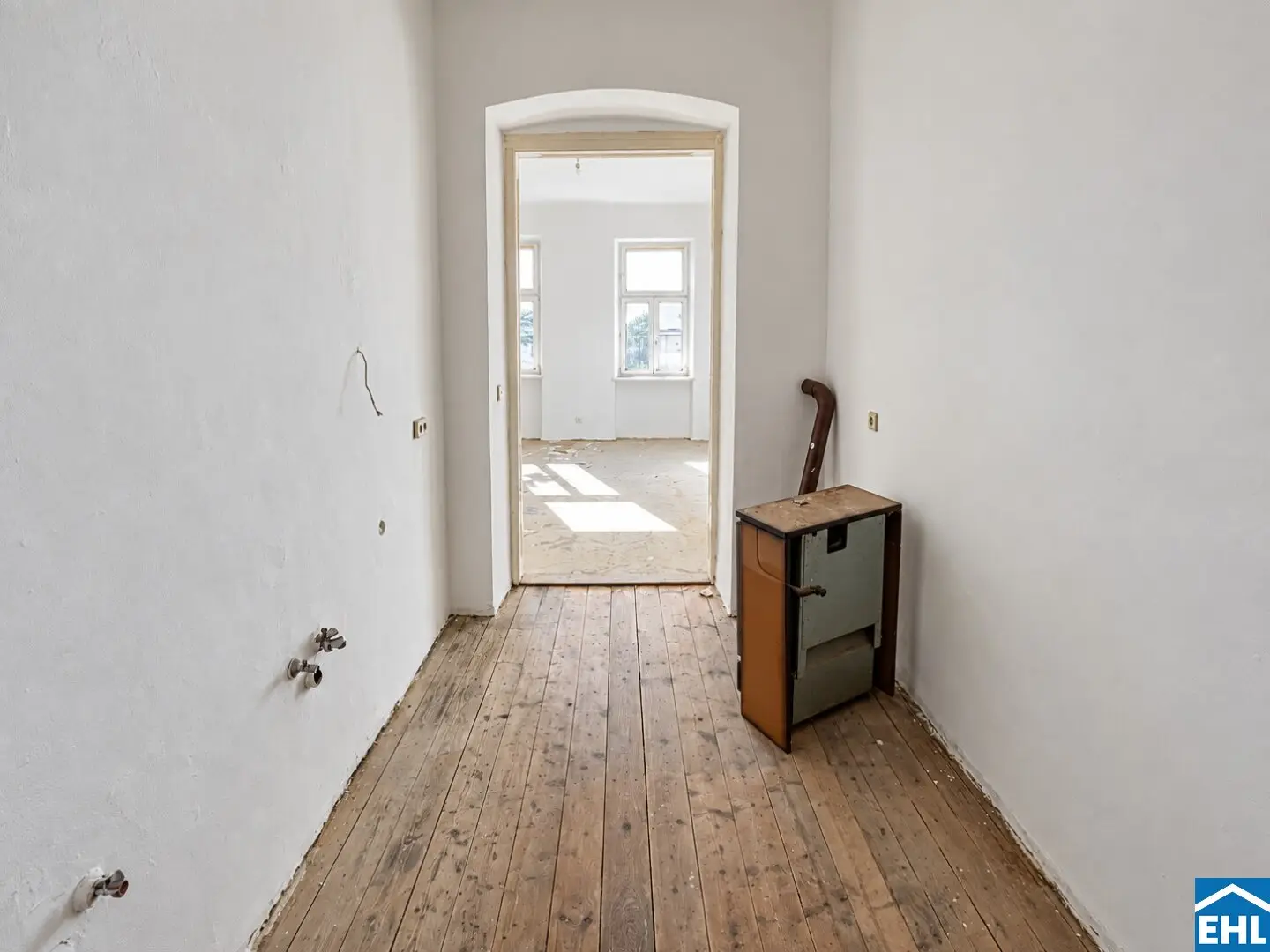 Apartment near Augarten with planned lift