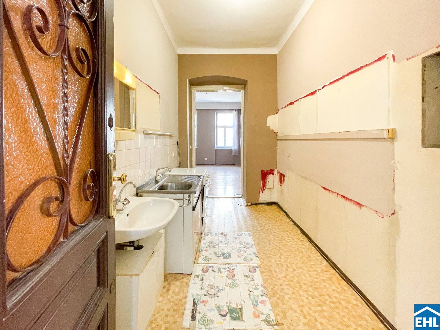 Apartment near Augarten with planned lift