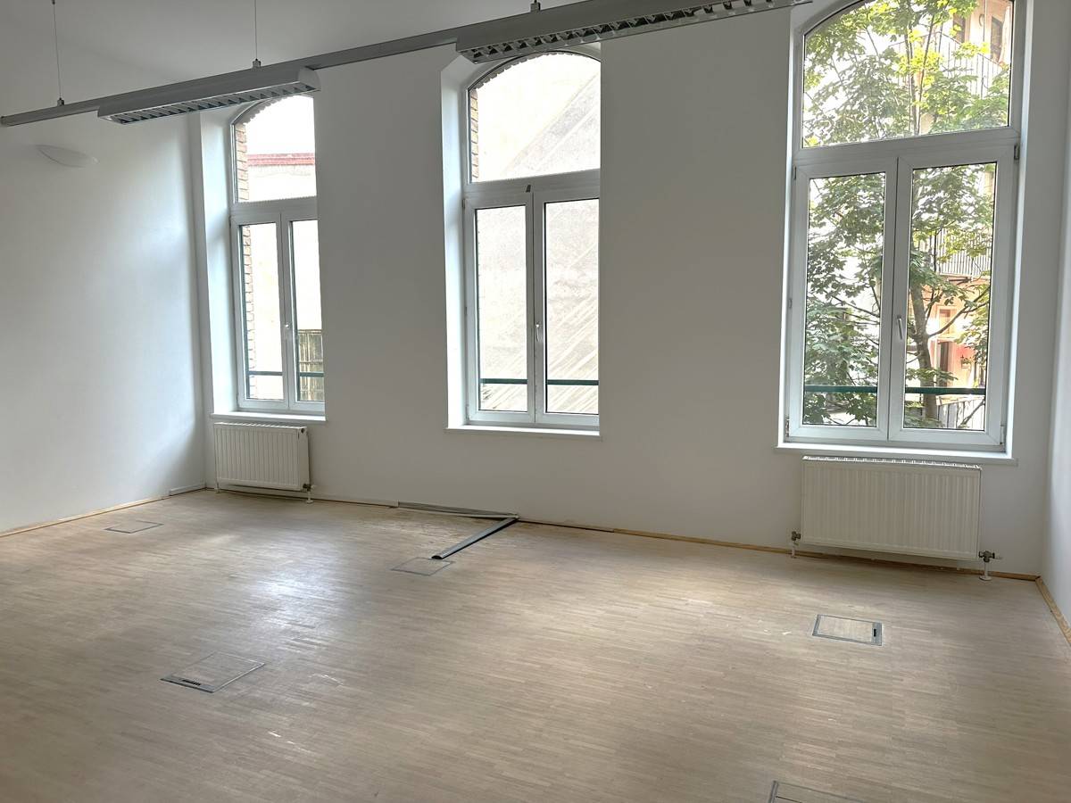 Apartment near Margaretenplatz with two kitchens