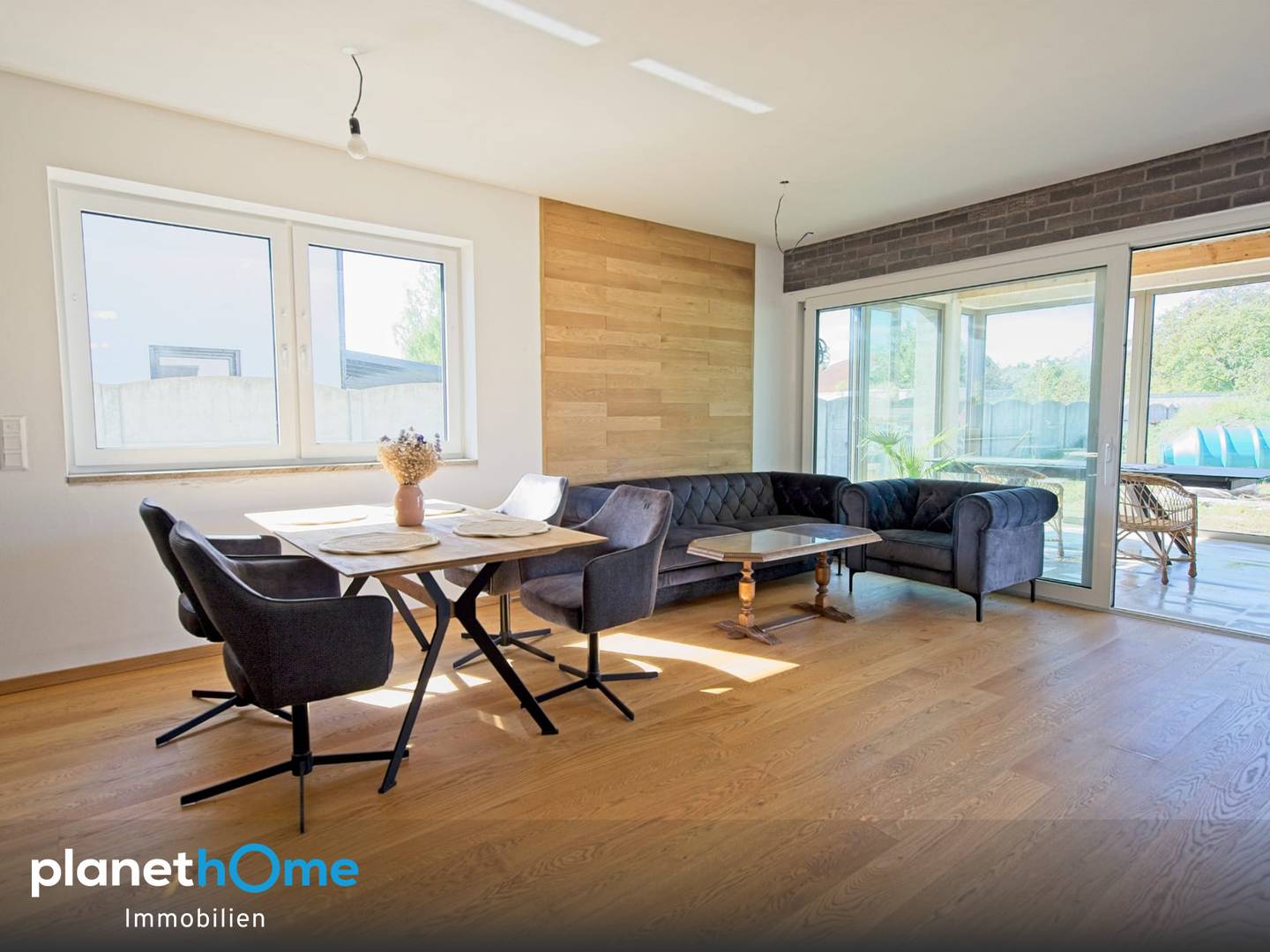 Wohnen auf einer Ebene: Neubau Bungalow mit höchstem Wohnkomfort