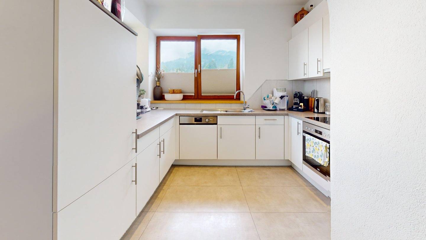 Wohnung zentrale Lage mit Balkon und Einbauküche