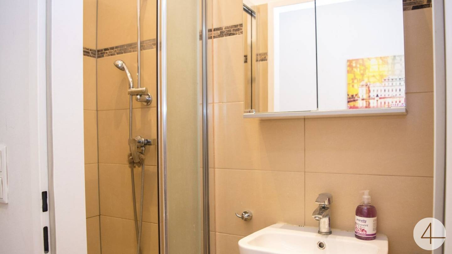 Wohnung im sanierten Altbau mit Aufzug nahe U3 Ottakring