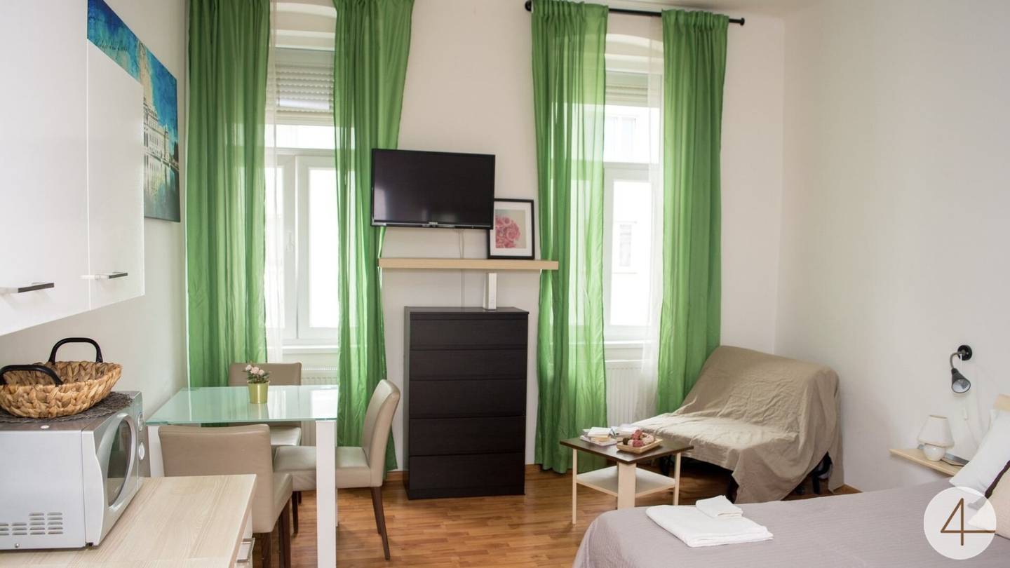 Wohnung im sanierten Altbau mit Aufzug nahe U3 Ottakring