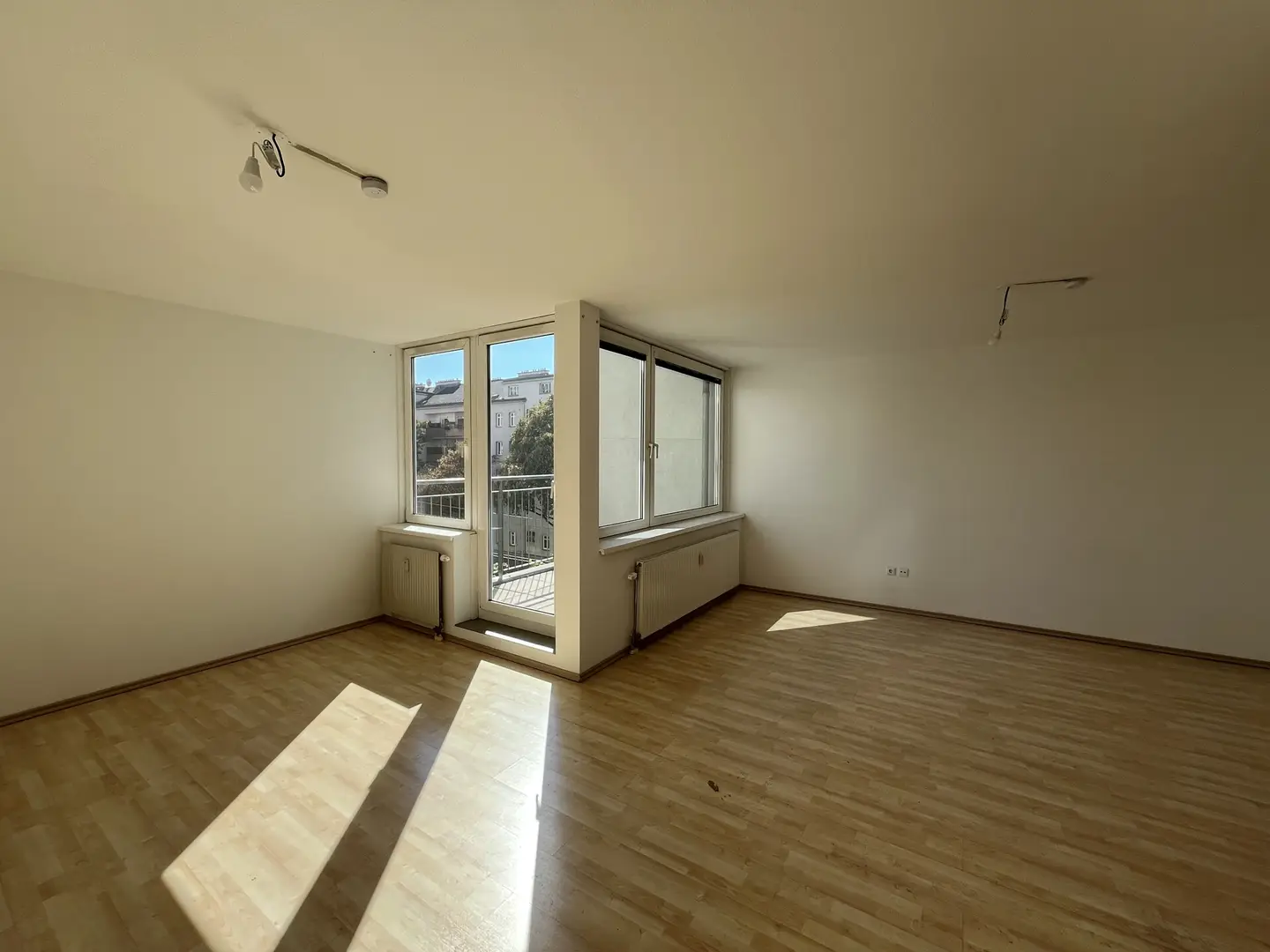 3-Zimmer Maisontte-Wohnung mit Loggia nahe "Millennium Tower" in 1200 Wien zu mieten