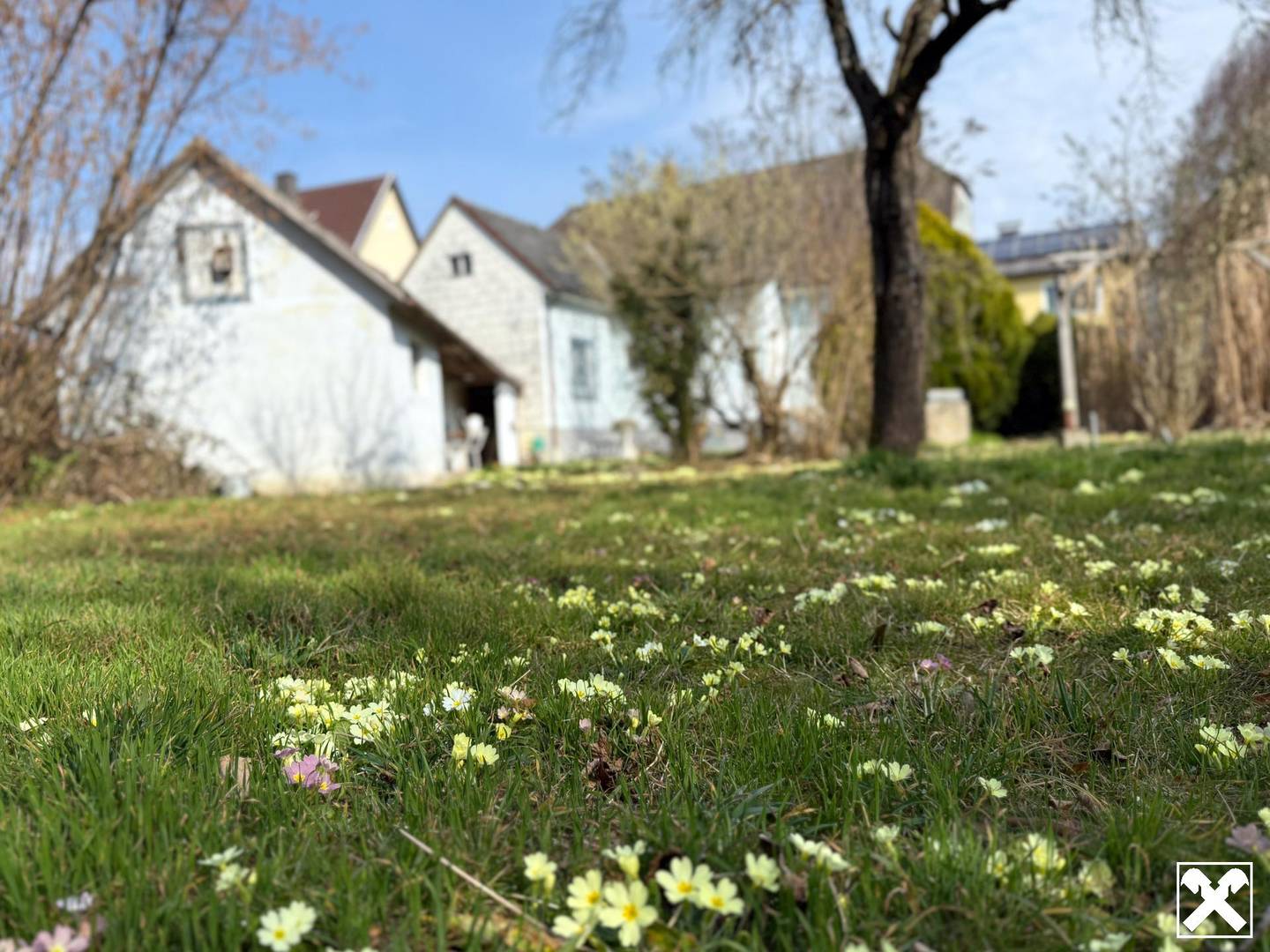 Bürgerliches Einfamilienhaus mit viel Platz, liebenswerten Garten & Ausblick gen Maria Taferl!